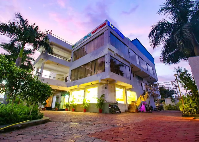 Fabhotel Sharma & Vishnu Garden Bhopal