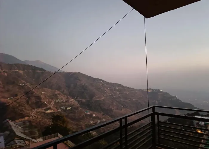 King Castle Mcleodganj-Centrally Heated And Air Cooled- Near Mall Road - Free Parking Dharamshala