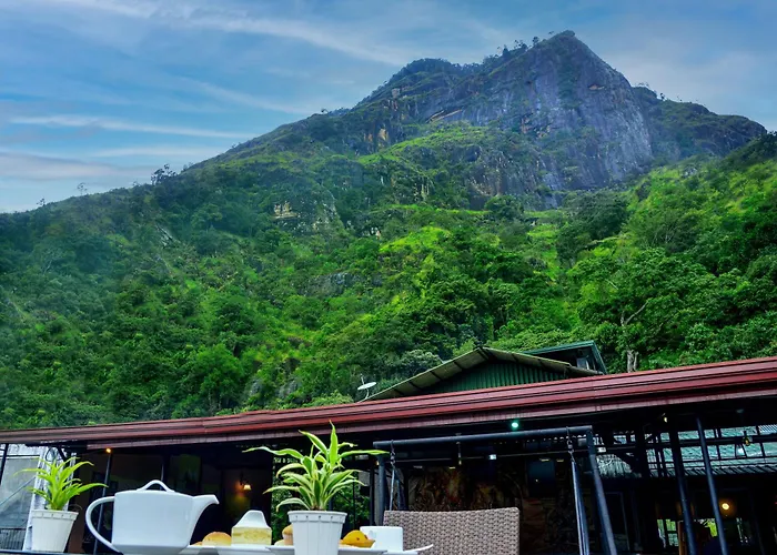 Ella Mount Heaven Otel