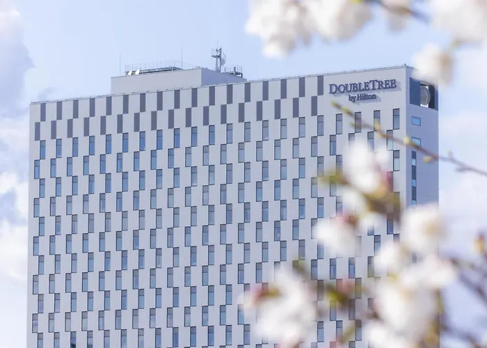 Doubletree By Hilton Osaka Castle Hotel