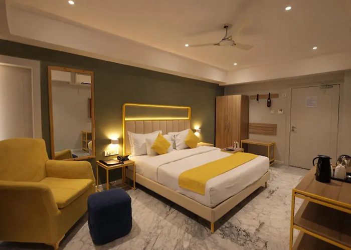 Phoenix Unmatched Comfort - Hotel Near Fateh Sagar Lake Udaipur
