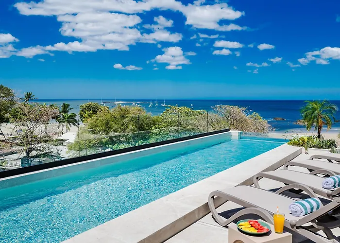 Iguana Surf Camp Hotel Tamarindo