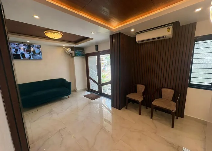 Hotel Royal Luxe - Us Consulate, Apollo Hospital, Sankara Natralya Chennai