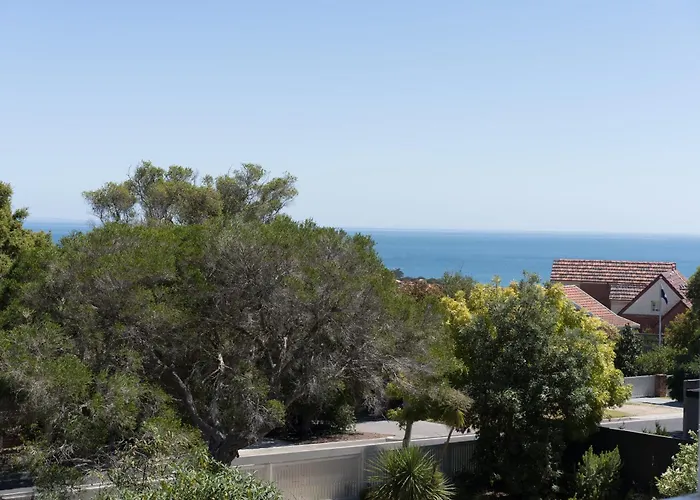 Balcombe Retreat Mornington Hotel