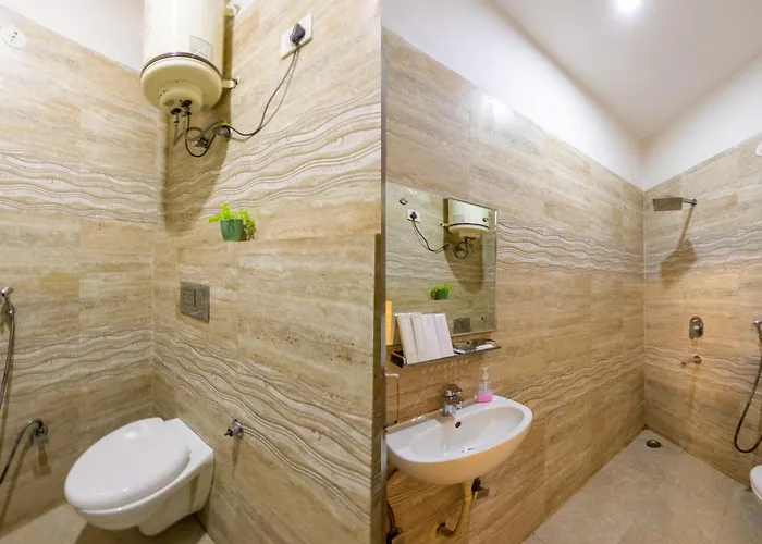 Hotel Apple Tree By Hotel Kiara - Near Mahipalpur Market New Delhi
