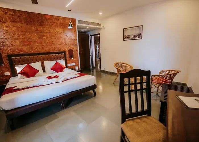 Nirmallyam Residency Hotel Edappal