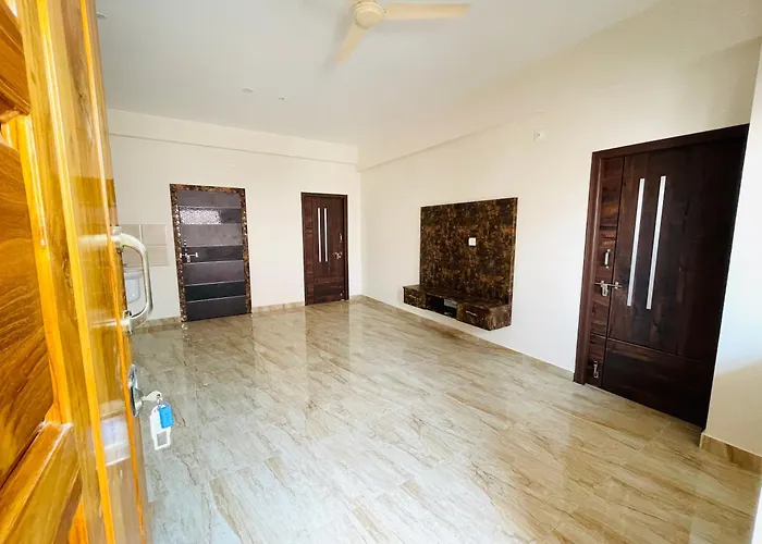 Pearl Stays, Tirupati - Very Convenient For The People Coming From Bangalore And Chennai - You Can Skip City Traffic While Reaching Any Temple In Tirupati - Covered Parking - 24Hrs Front Desk And Hot Water - Free Wifi - Flexible Checkin-In Check-Out