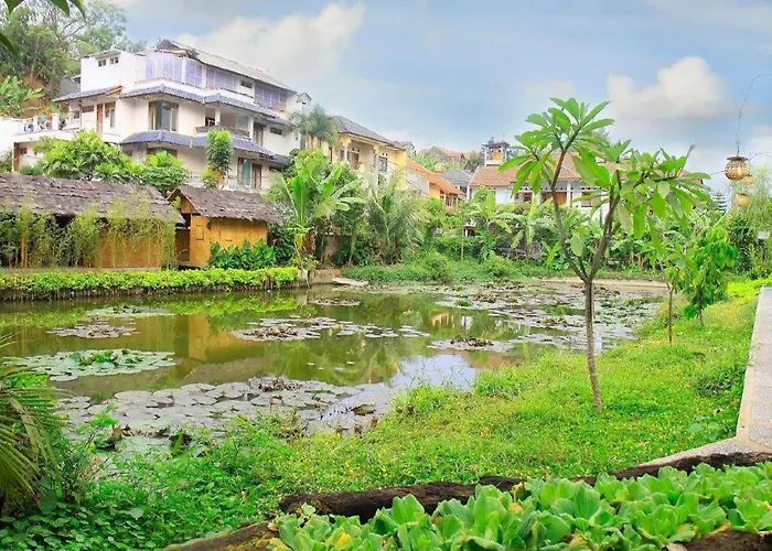 Lotus Bandung Hotel, Cafe, And Meeting Place