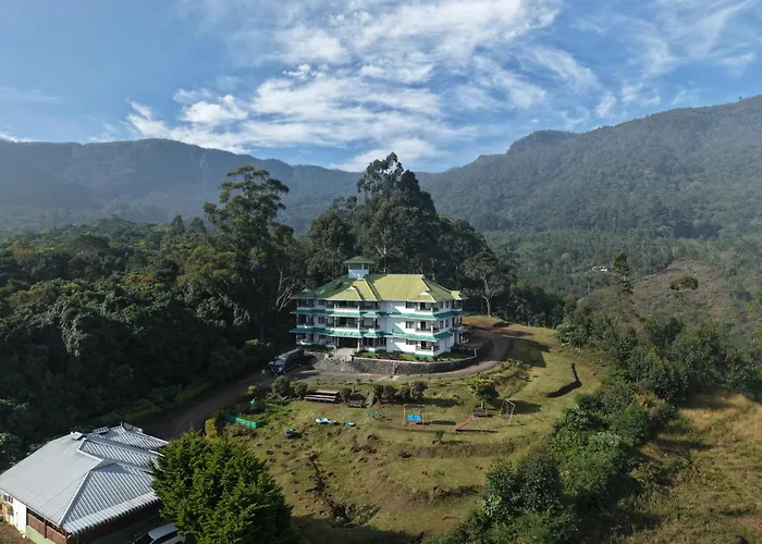 Shola Heaven Resort Kanthalloor