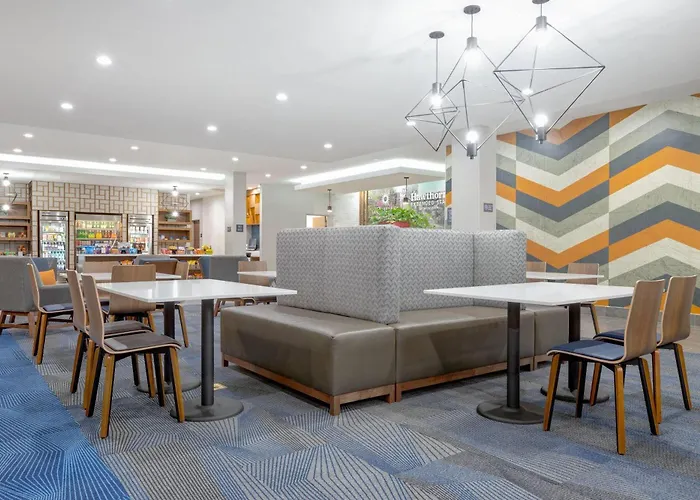 La Quinta Inn & Suites By Wyndham Eagle Pass