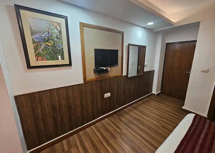 Hotel Mayur By Roomsinc Katra