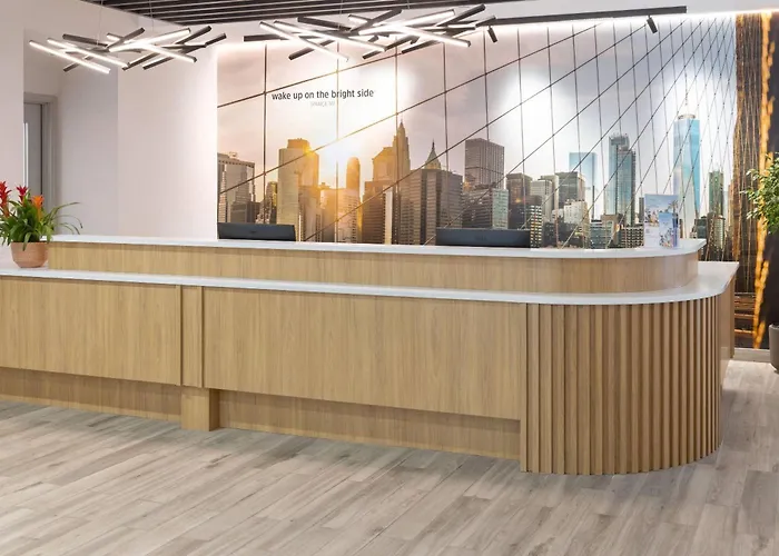 La Quinta Inn & Suites By Wyndham Queens Nyc Jfk Airtrain New York