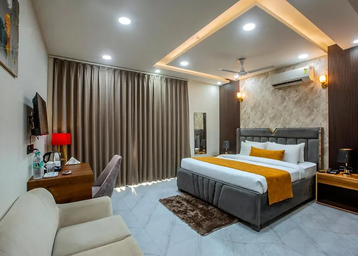 Hotel Paragon Suites Delhi Airport With One Way Airport Trasnfer New Delhi