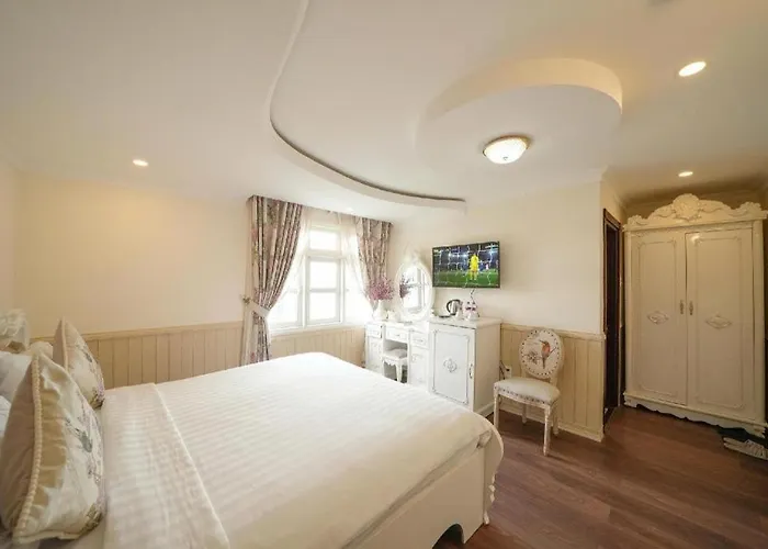 Hoa Sen Vang Hotel Dalat