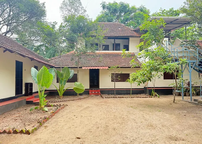 Leaves N' Spi-Ces Heritage House Alappuzha