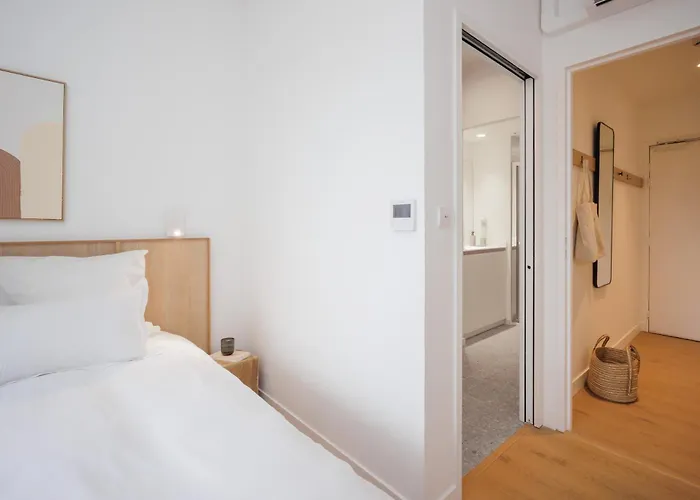 BABEL COMMUNITY Hôtel Montigny Versailles