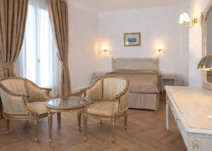 Grand Hotel Moderne Lourdes