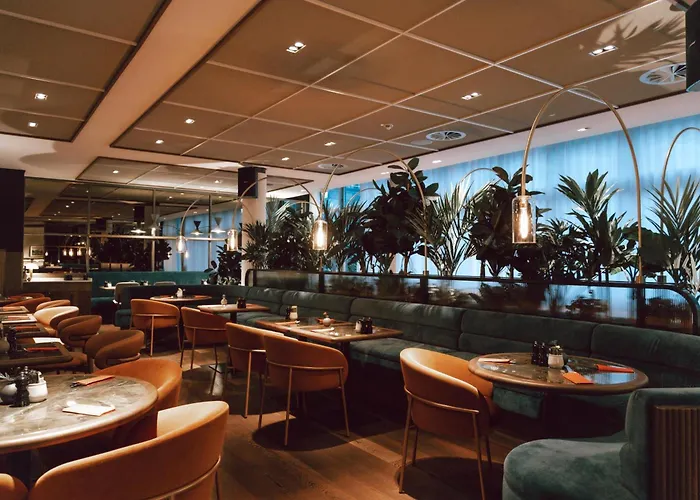 Radisson Blu Media Harbour Hotel, Duesseldorf