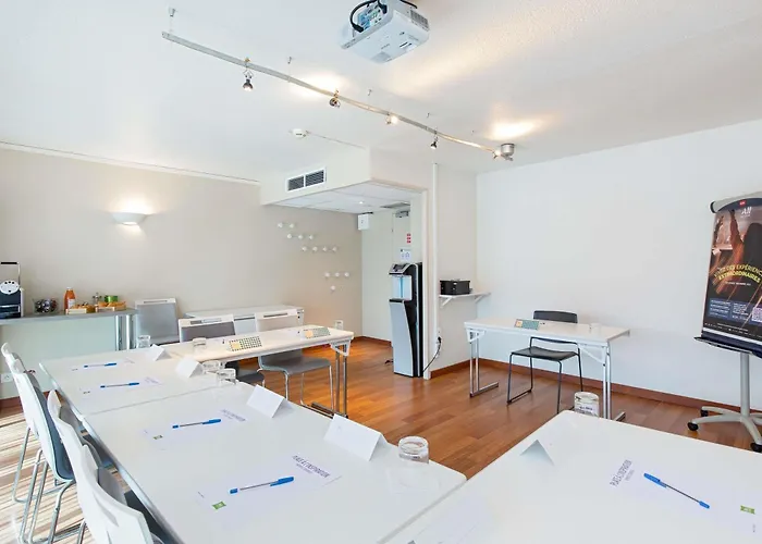 Ibis Styles Toulon Centre Port Hotel