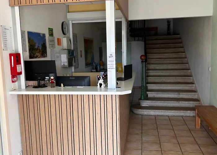 Hotel Du Rocher Le Caylar