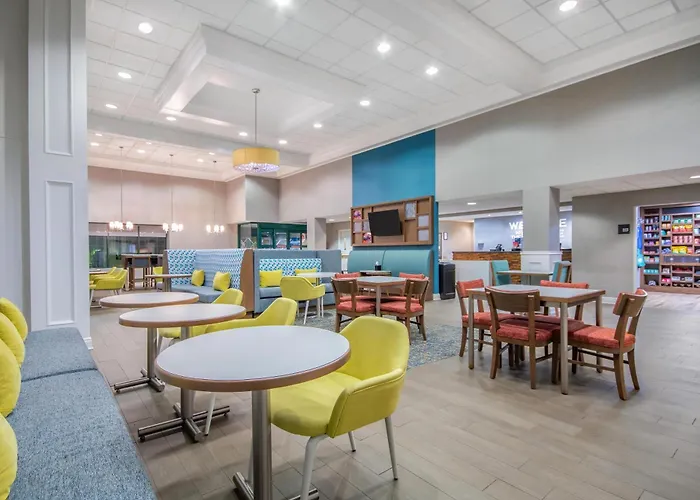 Hampton Inn East Aurora