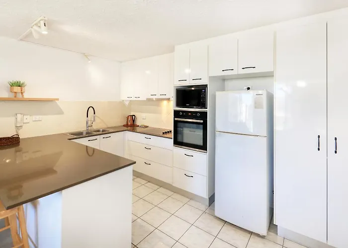 Merrima Court Holidays Caloundra