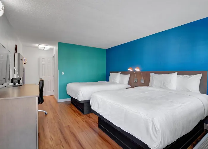 Signature Inn Medford Downtown - Newly Renovated