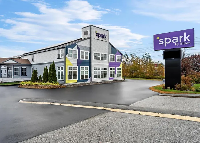 Spark By Hilton Portland Airport Maine Mall South Portland