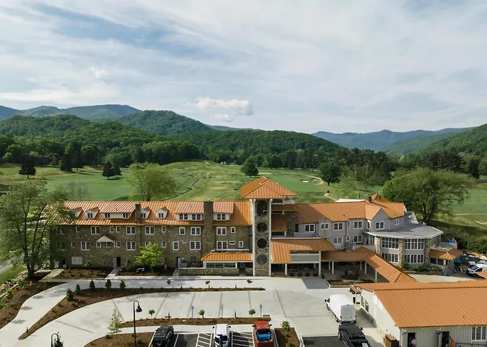 Waynesville Inn And Golf Club, Tapestry Collection By Hilton