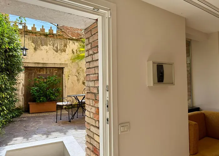Avogaria 5 Rooms Venecia