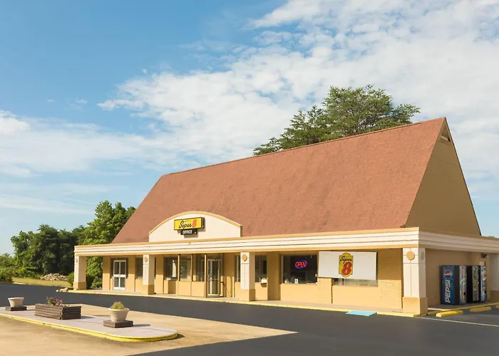Super 8 By Wyndham Asheville Airport Fletcher