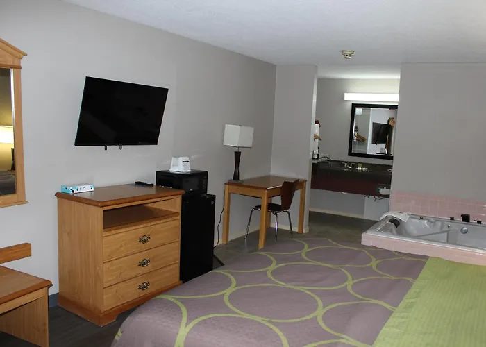 Super 8 By Wyndham Fort Chiswell Wytheville Area Max Meadows