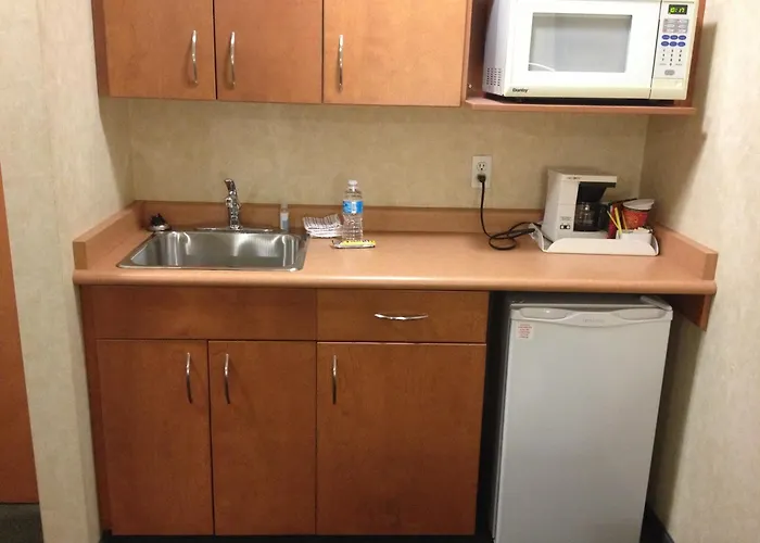 Rosslyn Inn & Suites Edmonton