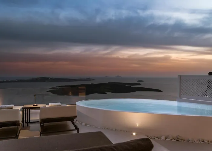 Aqua Luxury Suites By Nomee Hospitality Group Imerovígli
