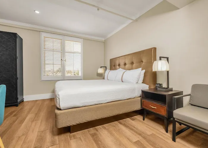 Hotel Petaluma, Tapestry Collection By Hilton
