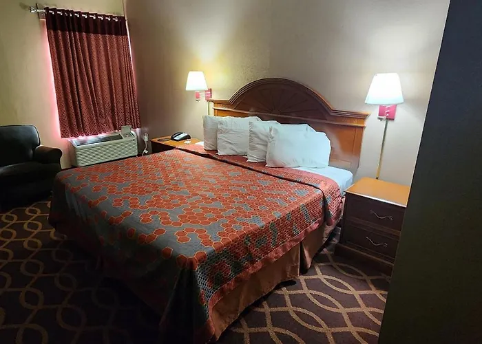 American Inn Evansville East