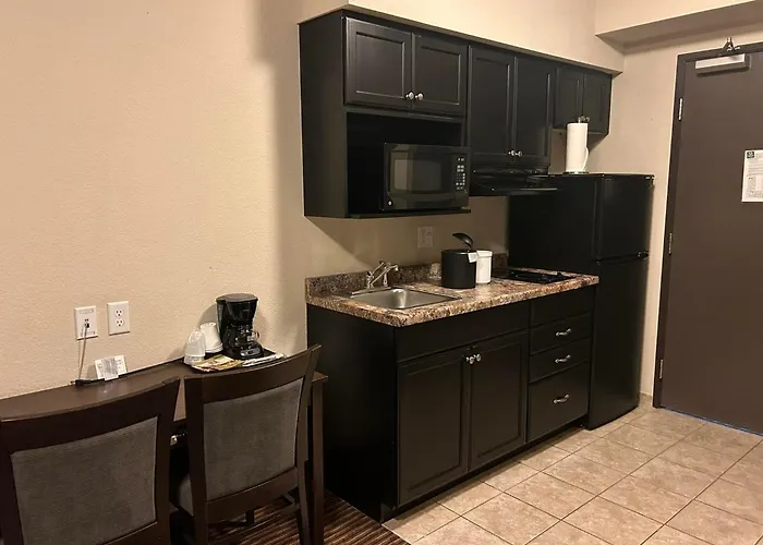 Travelodge Suites By Wyndham Estevan