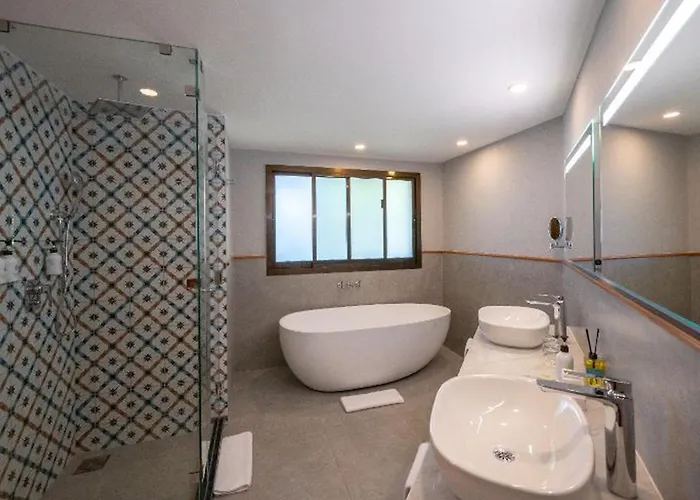 Sea Cliff Resort & Spa Zanzibar