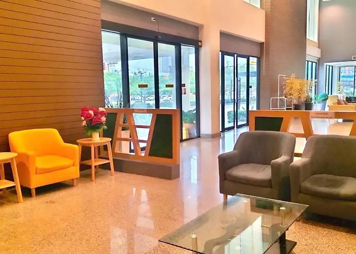 S Tara Grand Hotel Surat Thani