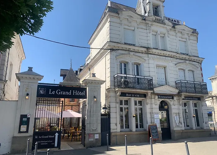 Logis Le Grand Hotel Château-du-Loir