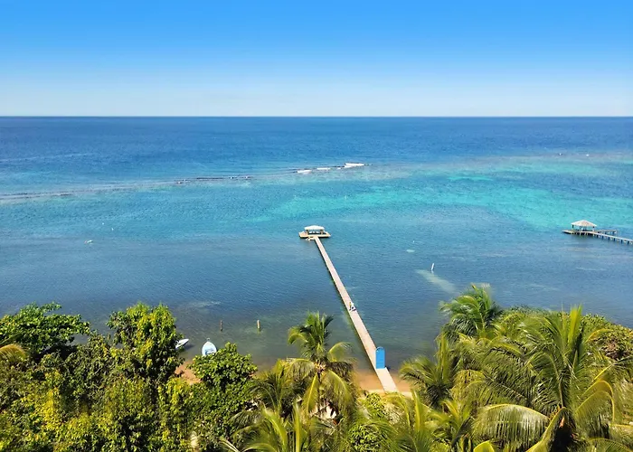 Puerta Azul Hotel Sandy Bay