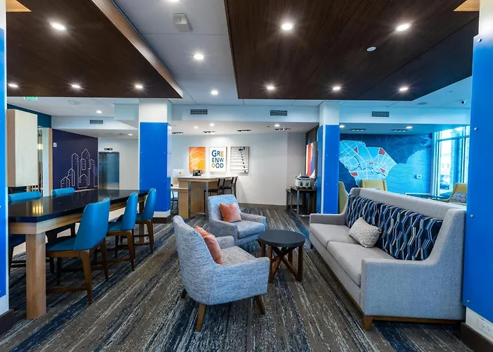 Holiday Inn Express & Suites Greenwood Mall By Ihg