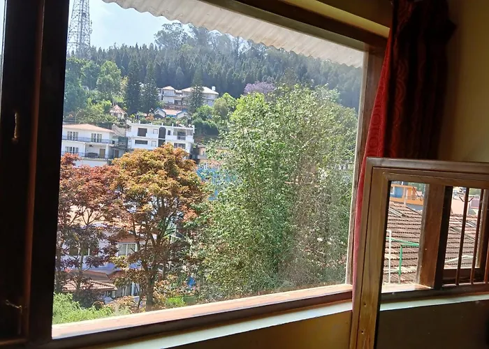 Satya Anand Pure Veg And Non Alcoholic Cottage Coonoor