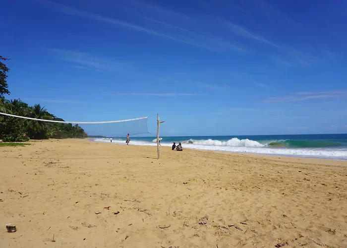 Oasis Bluff Beach Bocas del Toro