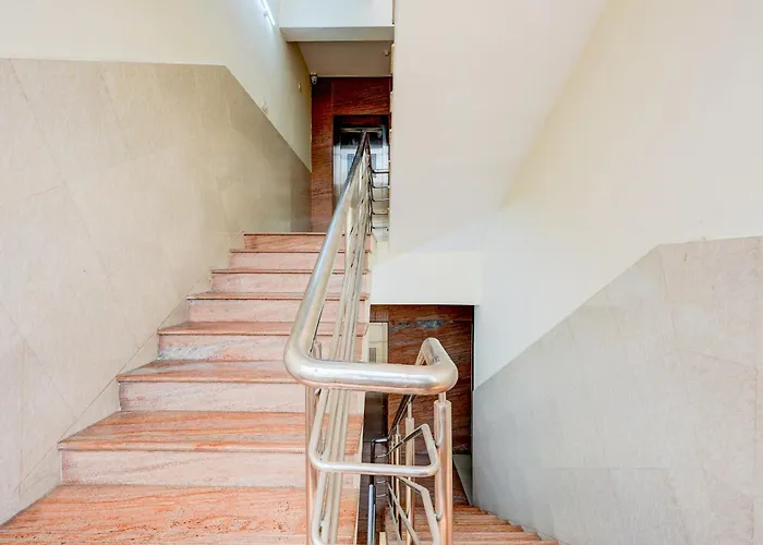 Hotel O Sgrt Residency Vellore