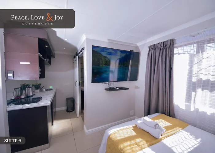 Peace Love And Joy Self Catering Units Port Elizabeth