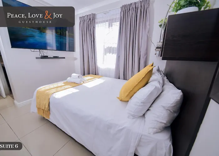 Peace Love And Joy Self Catering Units Port Elizabeth