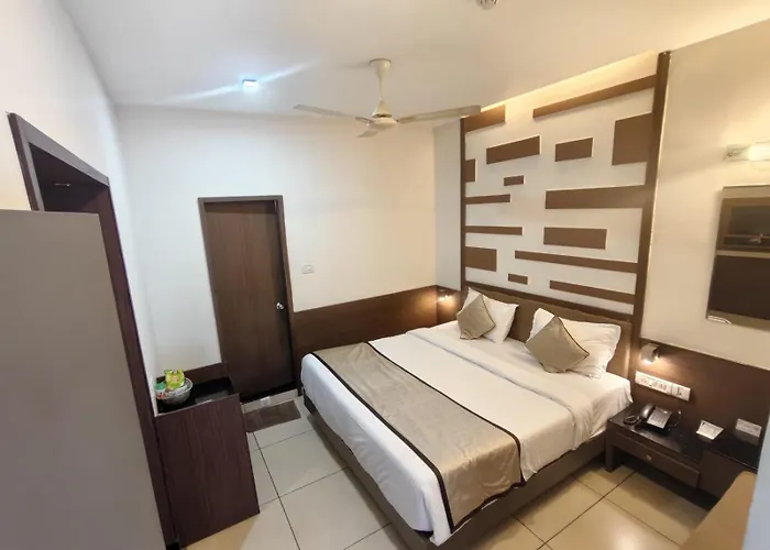 Hotel Merlin International Thrissur