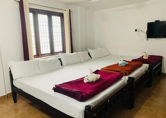 Deluxe Residency Hotel Kalpetta