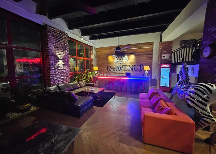 12Th Avenue Hotel Lahore